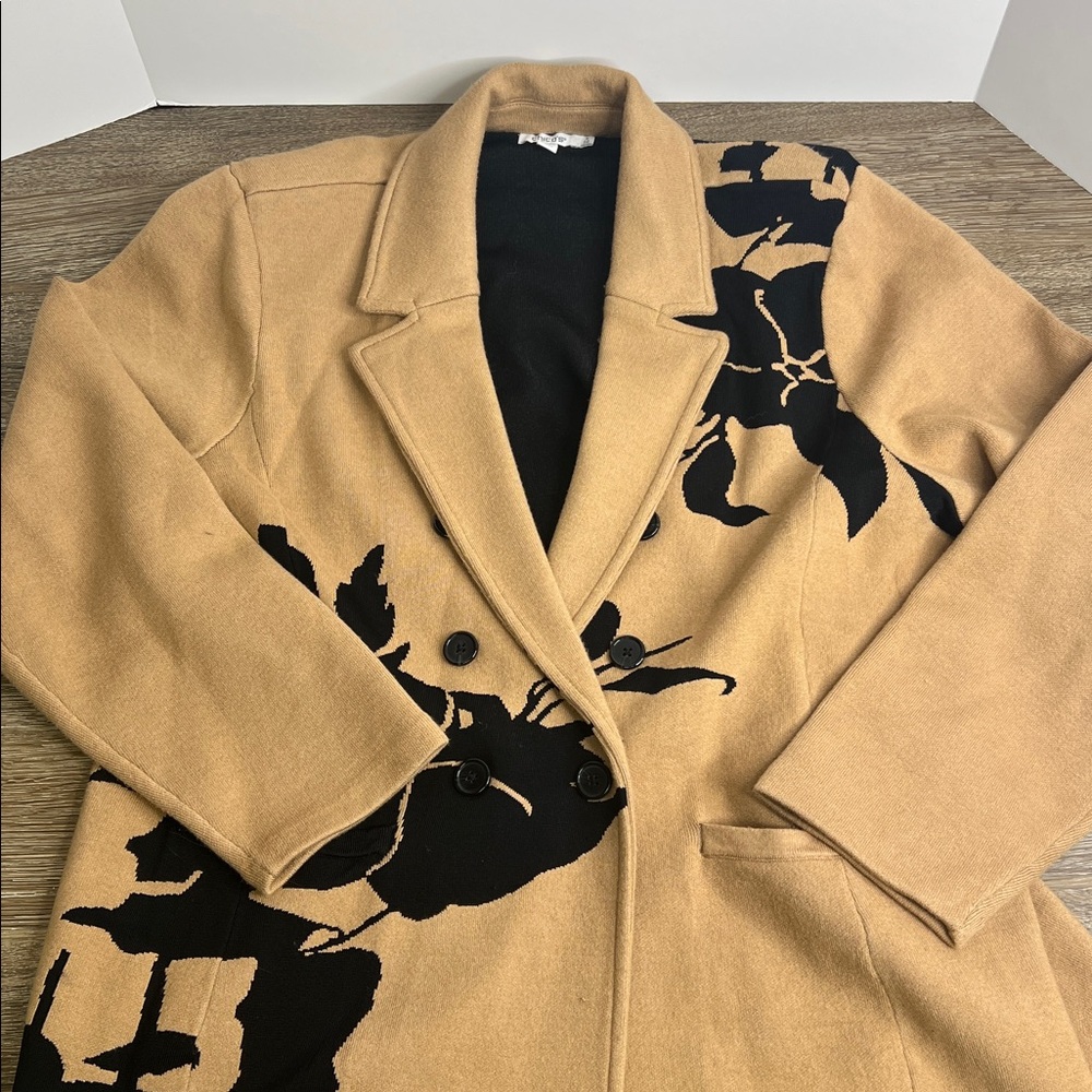Chico’s Oversized Floral Double-Breasted Knit Jacket – Size 4 (XXL)